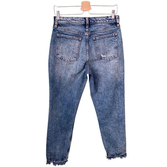 Abercrombie & Fitch The Mom High Rise Distressed Jeans in Size 8R | W29 - Picture 2 of 9
